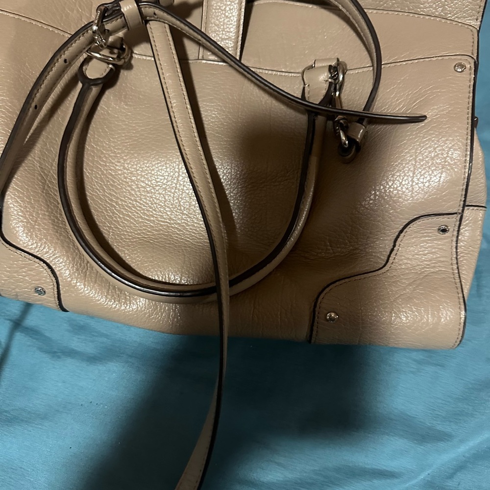 Coach Handbag. - Picture 4 of 4